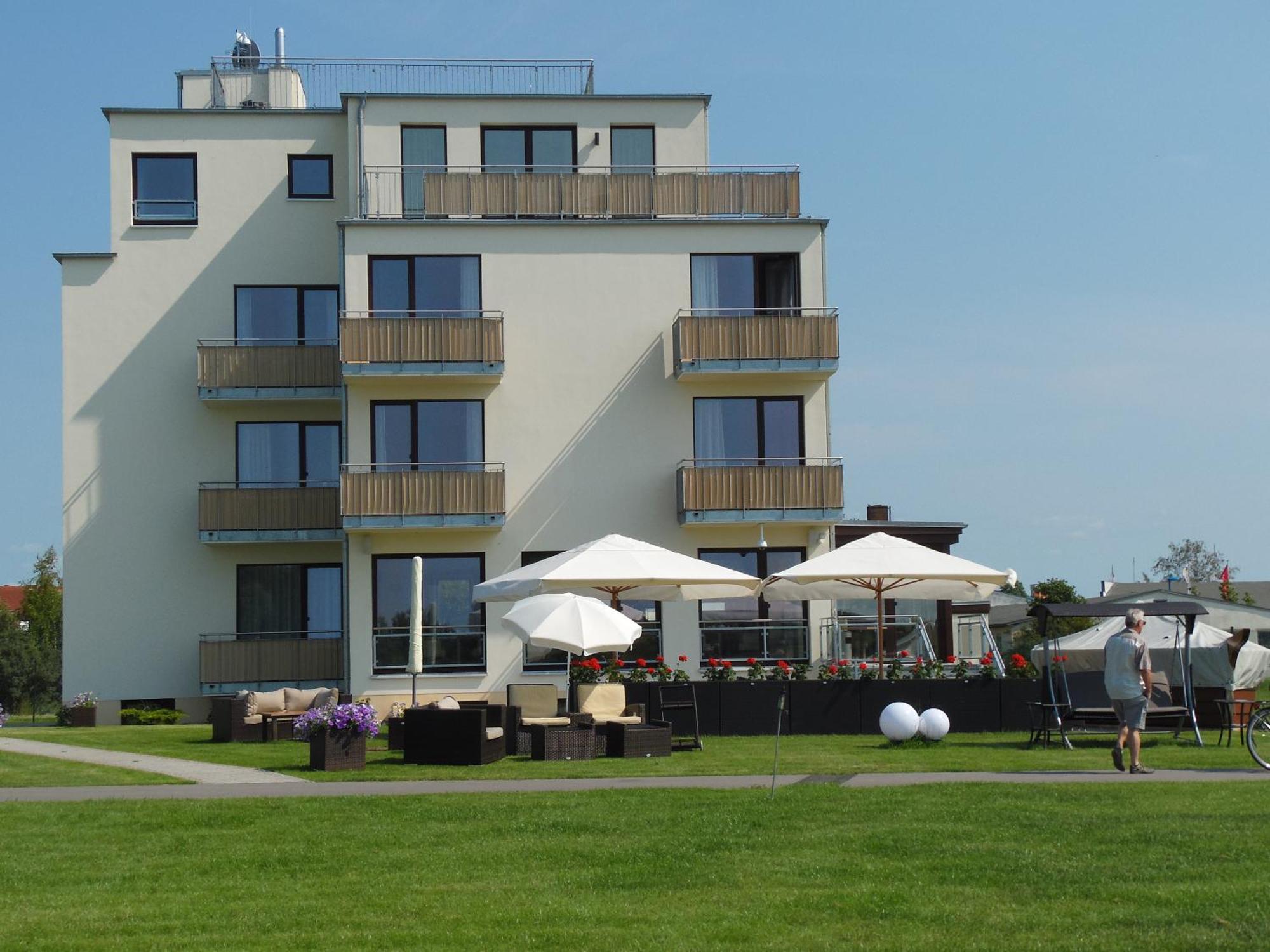 Hotel Warnow Rostock Extérieur photo