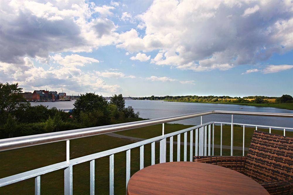 Hotel Warnow Rostock Extérieur photo