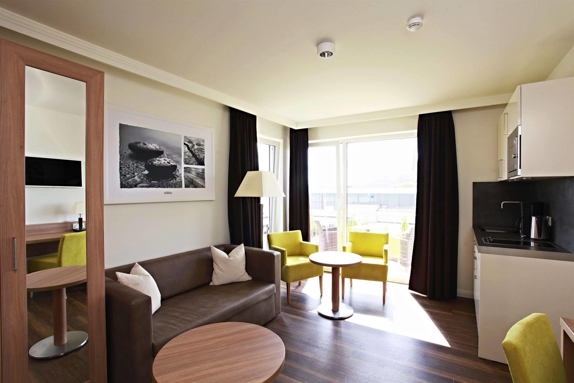 Hotel Warnow Rostock Extérieur photo