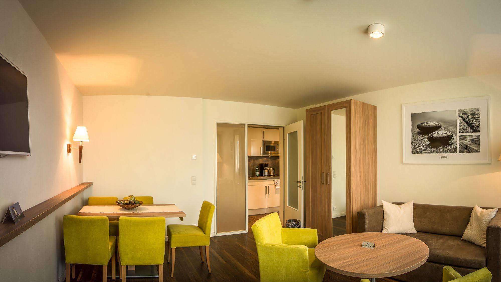 Hotel Warnow Rostock Extérieur photo